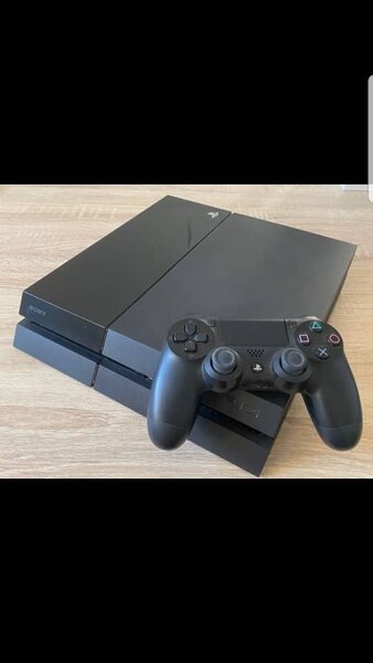 Console PS4 fat craquée