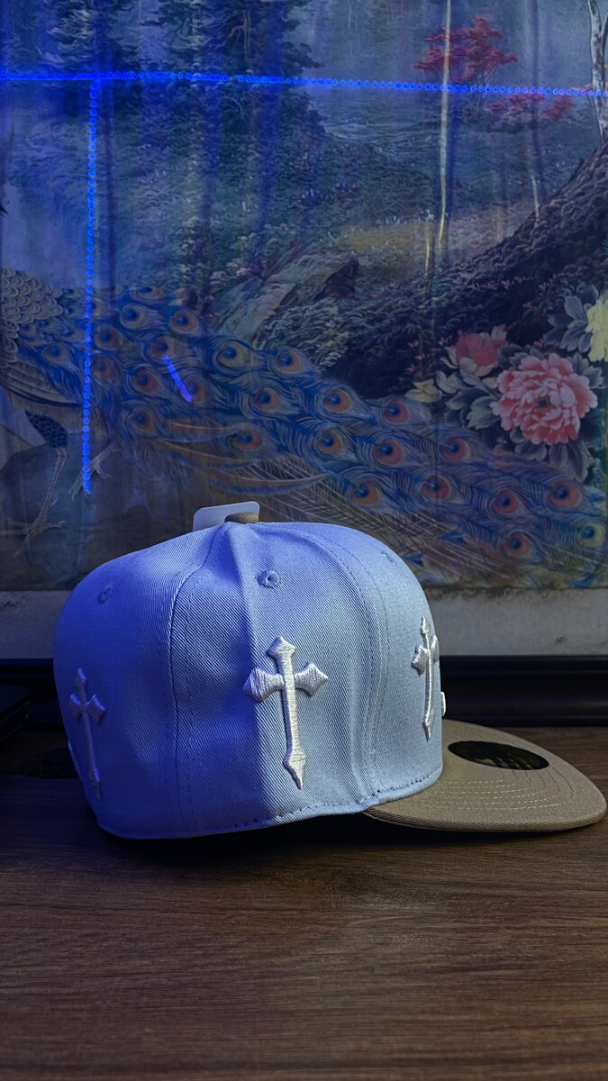 Casquette brodée croix