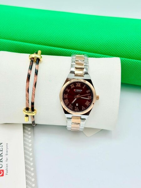 Montre élégante avec bracelet