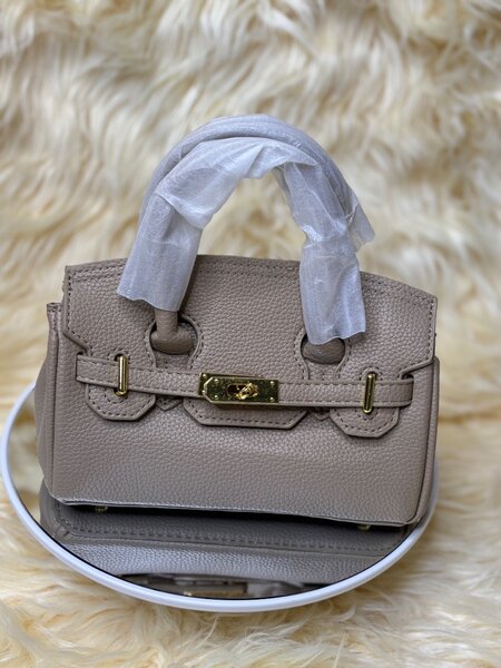 Sac à main en cuir élégant