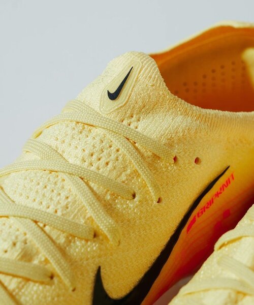 Crampons de foot Nike superfly 10 de Mbappé