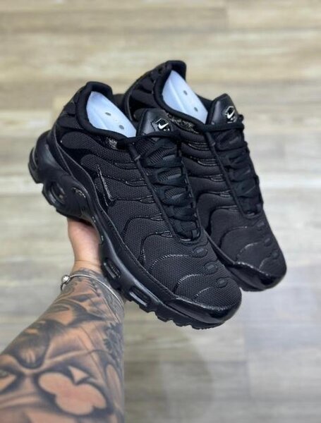 Baskets noires sport homme