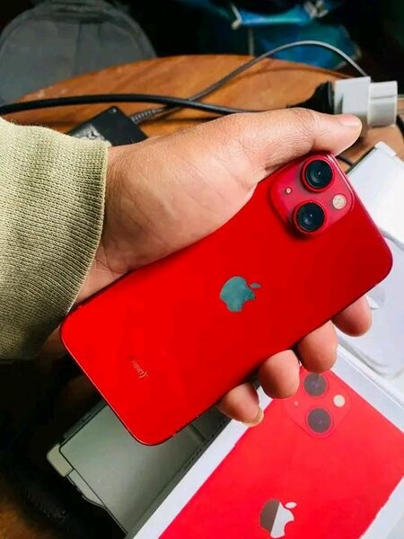 iPhone 13 Rouge 128GB Débloqué