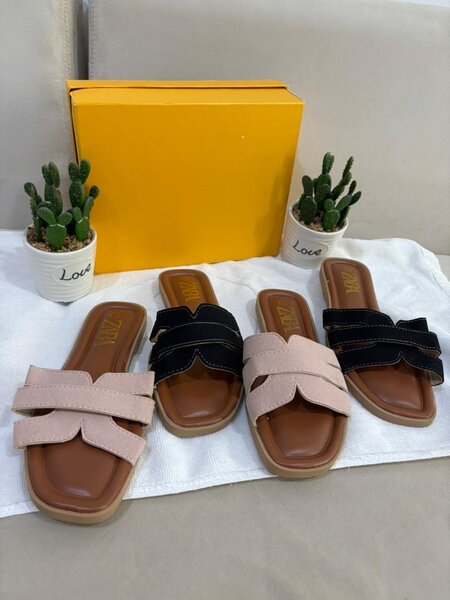 Sandales plates élégantes