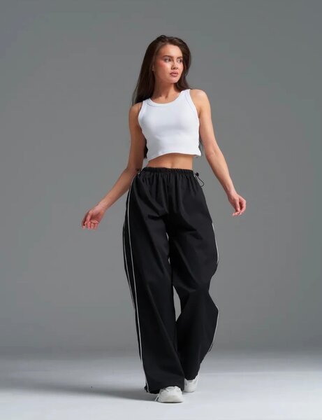 Брюки в корейском стиле с двумя полосками по бокам