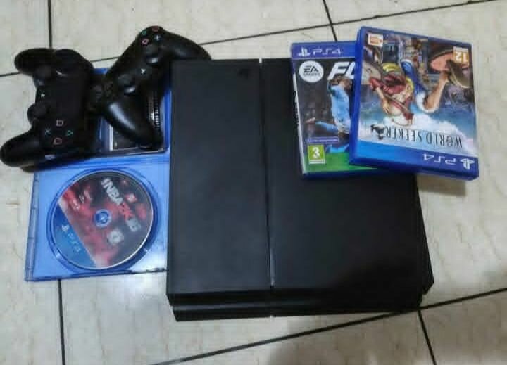 PS4 Sony