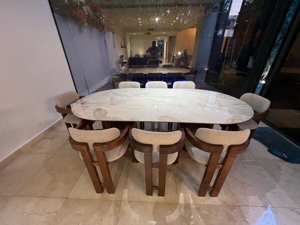 Table à manger en marbre et bois