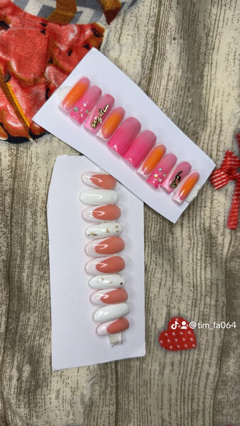 Ongles artificiels élégants