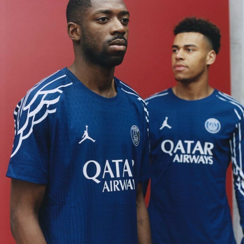 Maillots bleu du psg