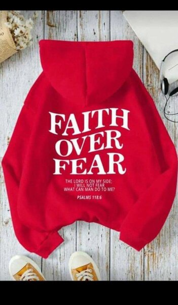 Sweat à Capuche Graphique