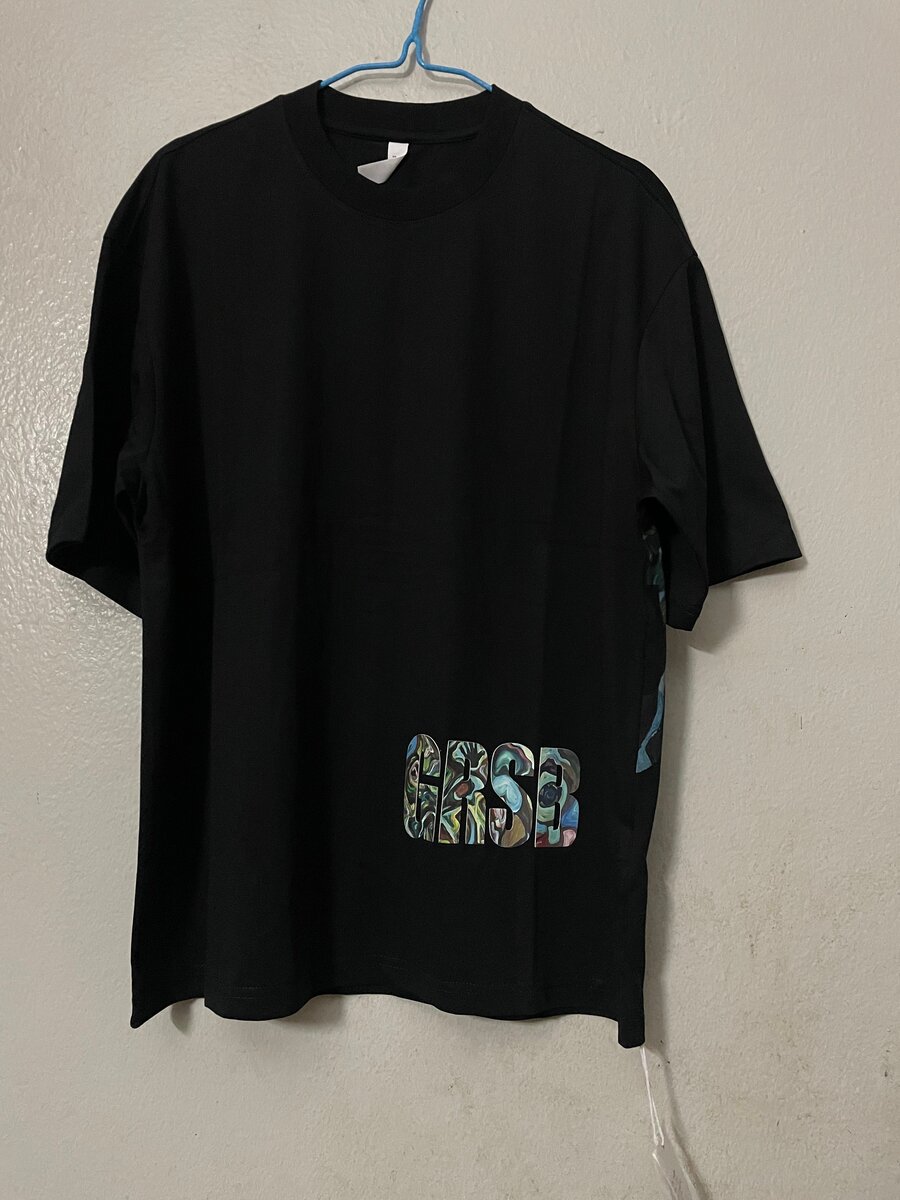 T-shirt noir graphique art