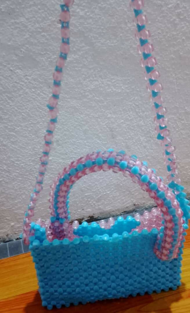 Sac à main perles colorées