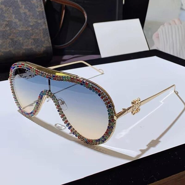 Lunettes de soleil étincelantes