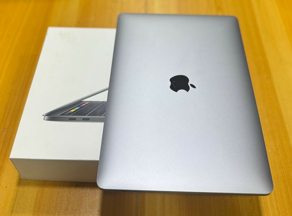 MACBOOK PRO RETINA  I5 2019