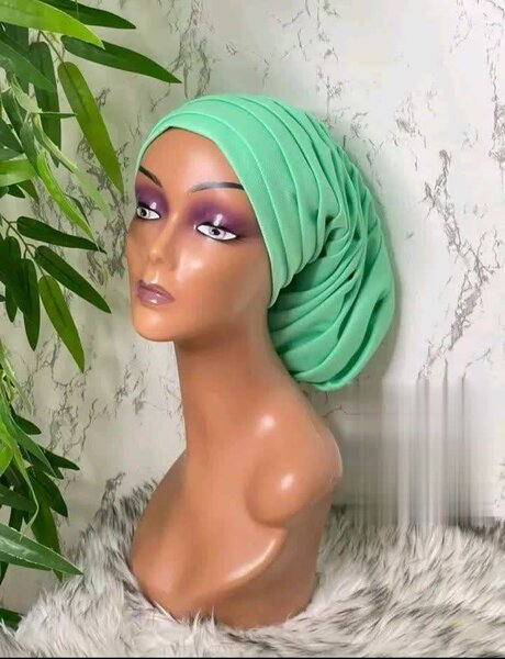 Turban plissé vert tendance