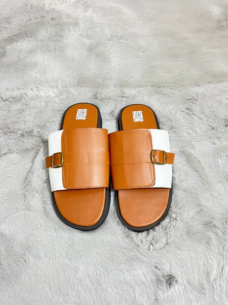 Sandales marron à boucles élégantes