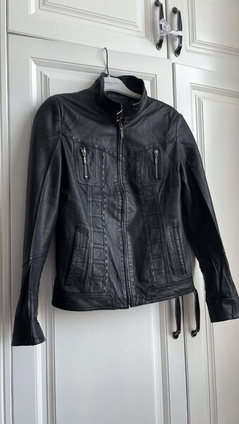 Куртка легкая прямая кожаный пиджак