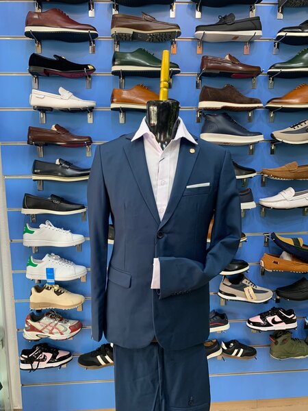 Costume élégant homme