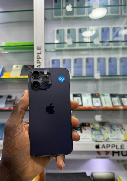 14 pro max 256 Go message batt