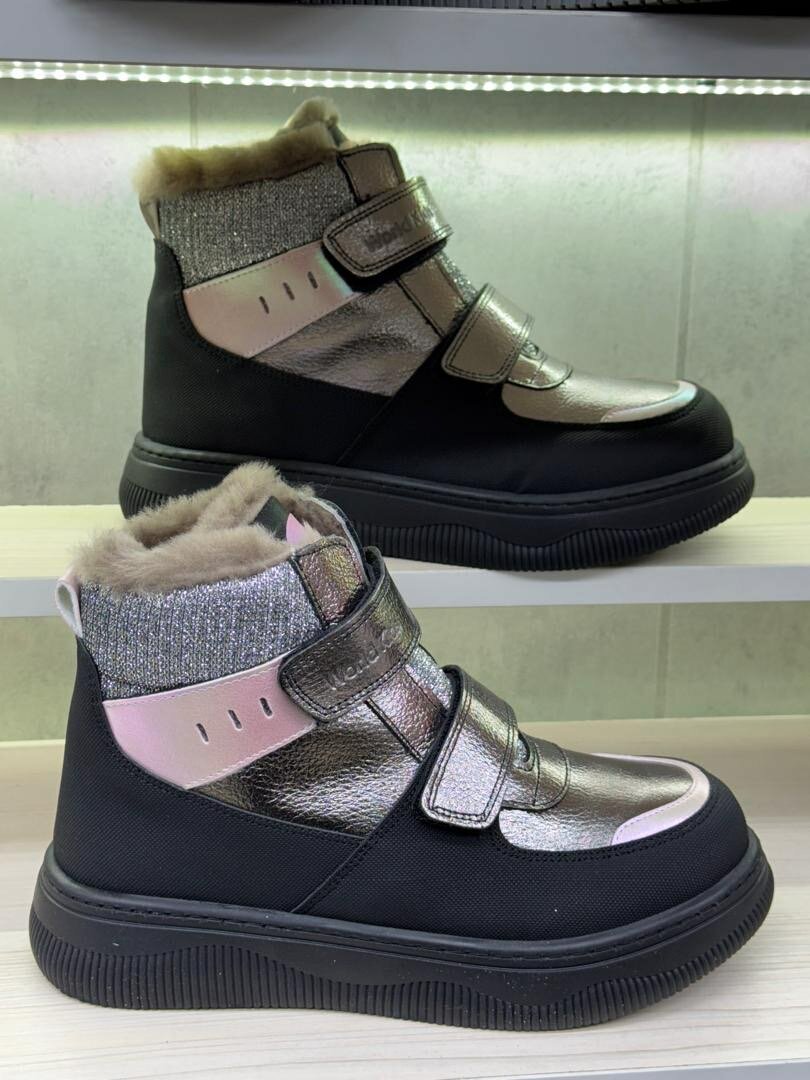 Кожаные ботинки