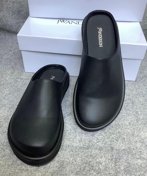 Sandales en cuir noir