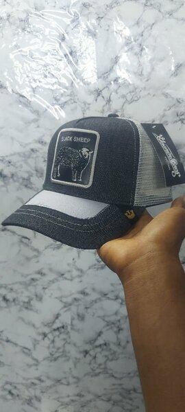 Casquette “Black Sheep” denim neuve