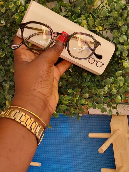 Lunettes élégantes en métal