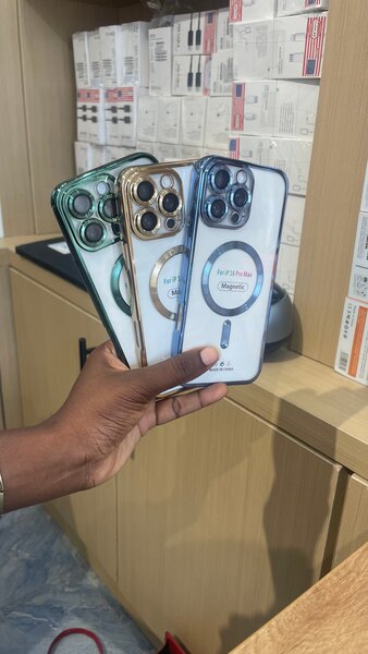 Coques MagSafe pour iPhone