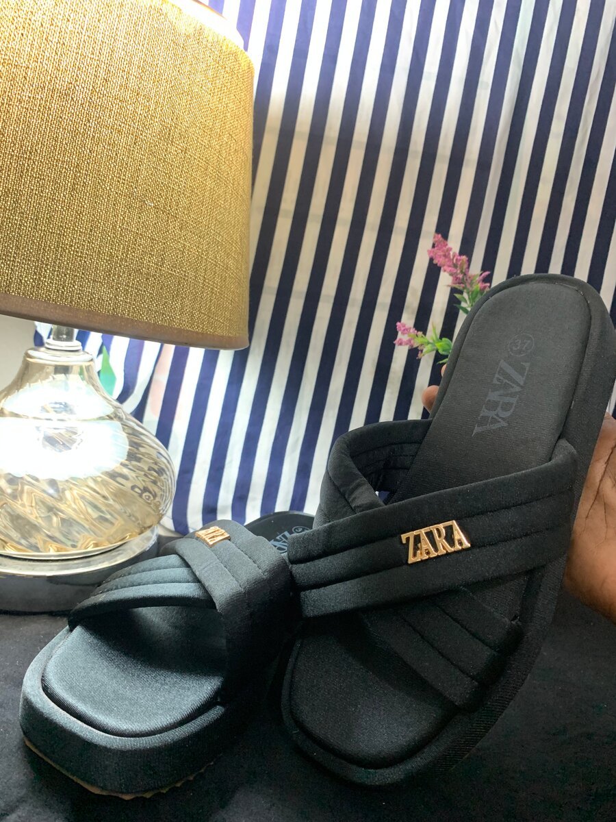Stylish Women's Slides