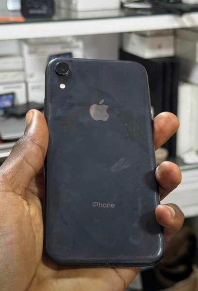 iPhone XR Reconditionné - Rouge ou Noir