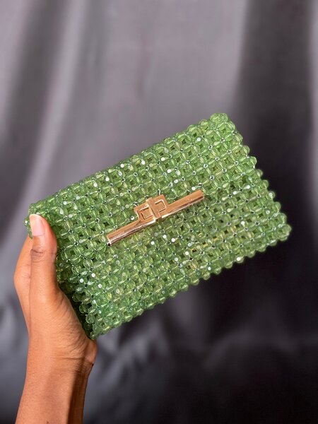 Sac pochette en perles vertes