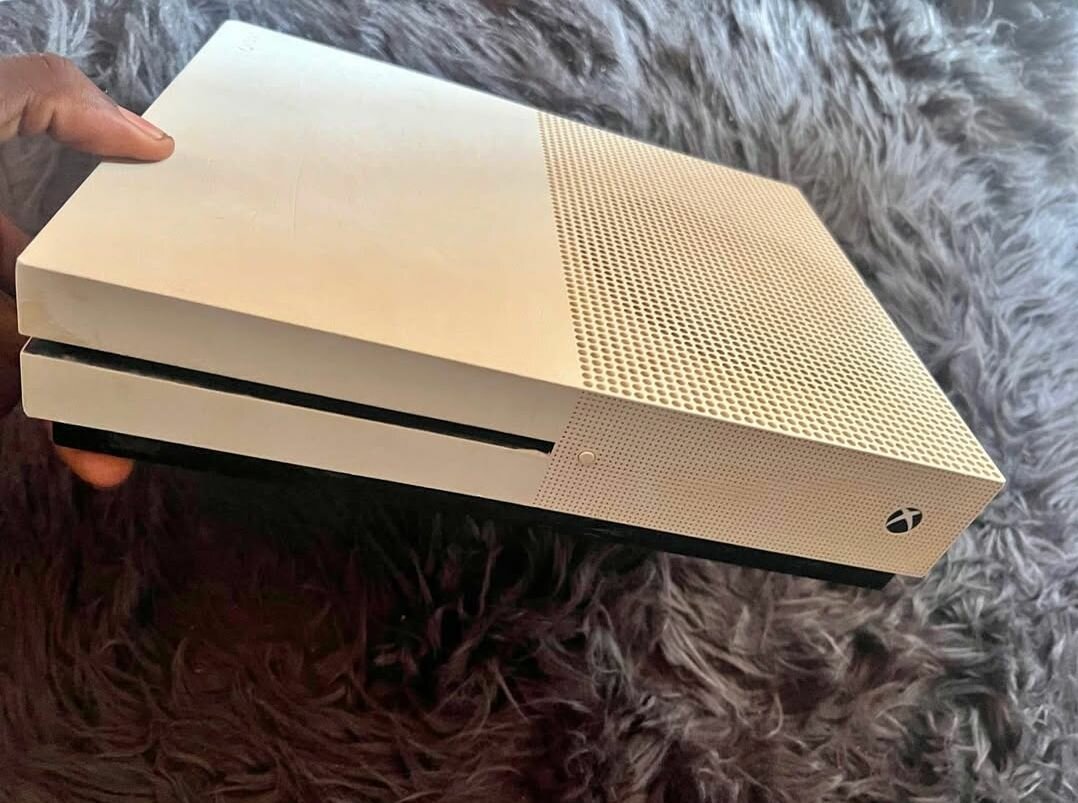 Xbox one S casi neuf