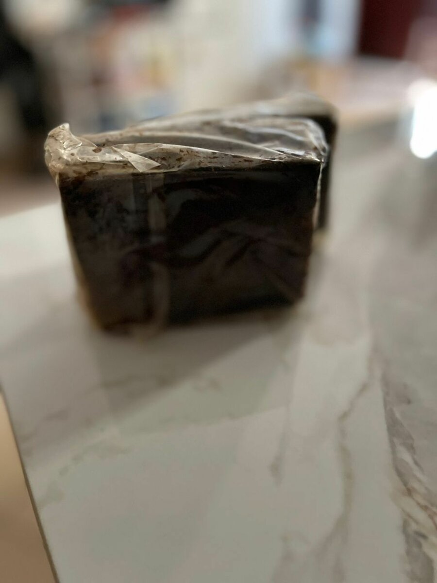 Savon naturel au charbon