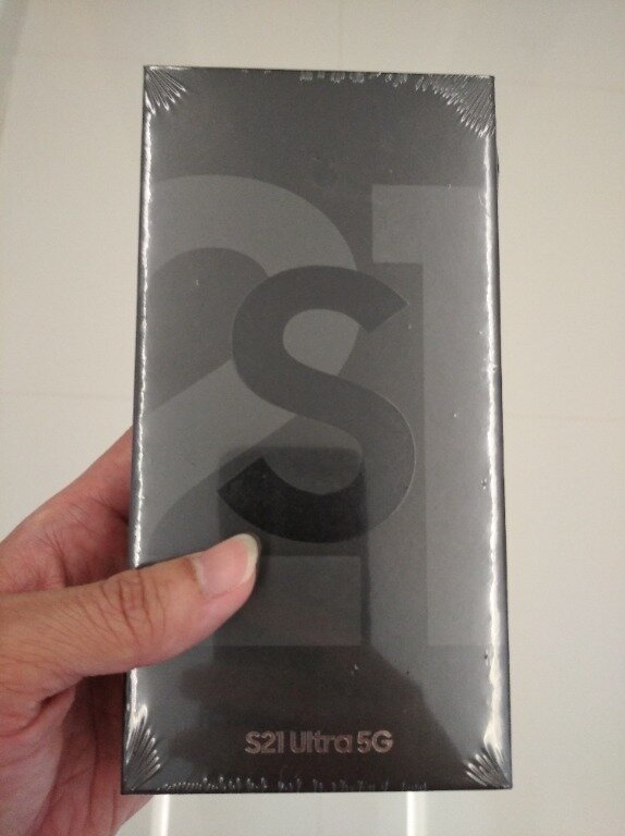 Fresh in box galaxy S21 Ultra 5G 256gb/12gb ram