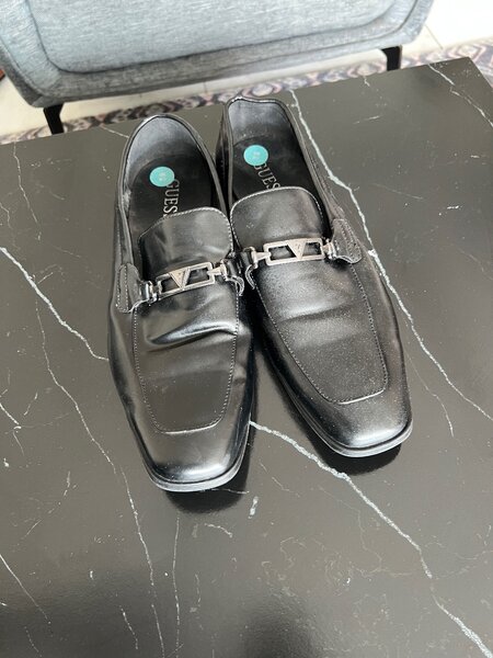 Mocassins en cuir noir élégants