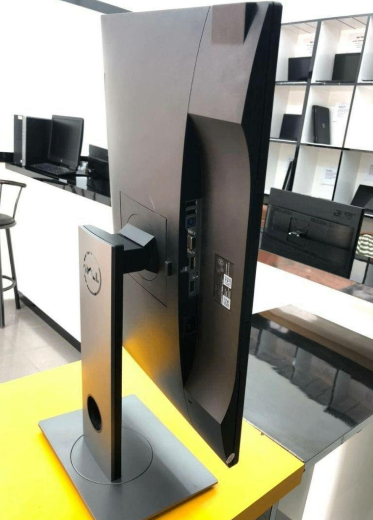 Dell 23 inches monitor UK used Available