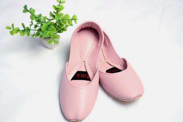 Pink plain Leather Khussa