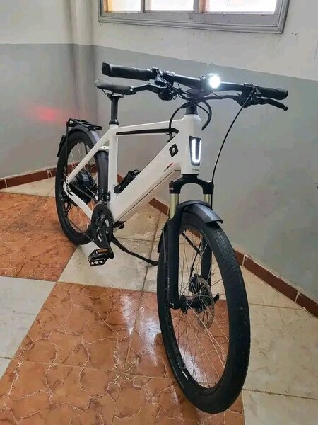 Vélo Électrique Urbain Blanc