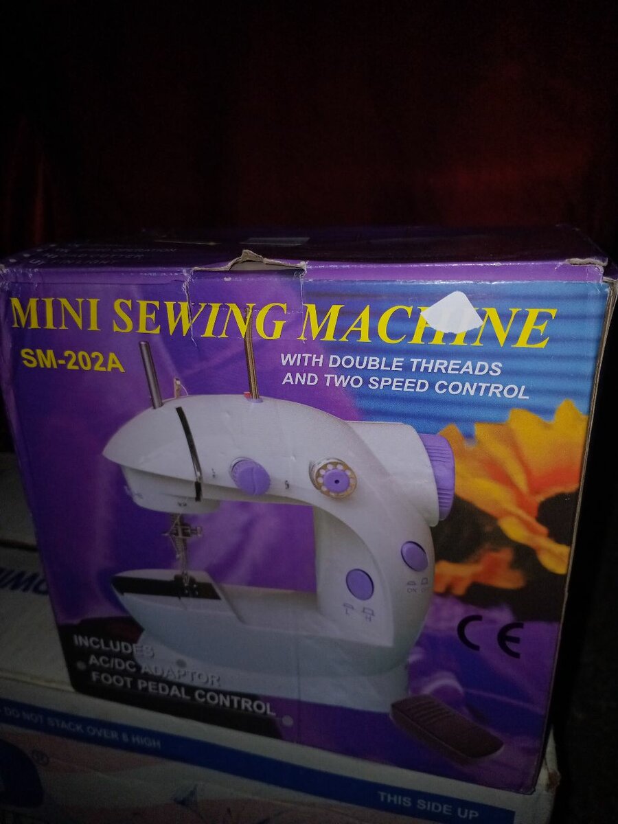 Mini sewing machine