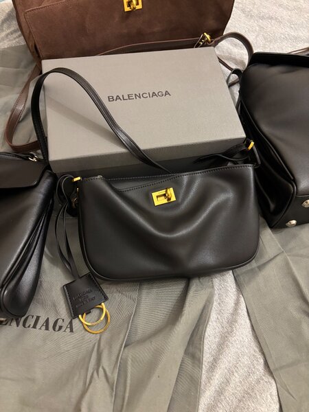 Balenciaga стильная женская сумка