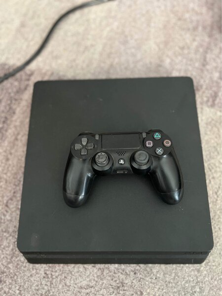 Console de jeu PS4 Slim