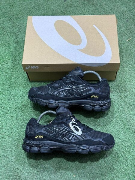 Chaussures de course Asics