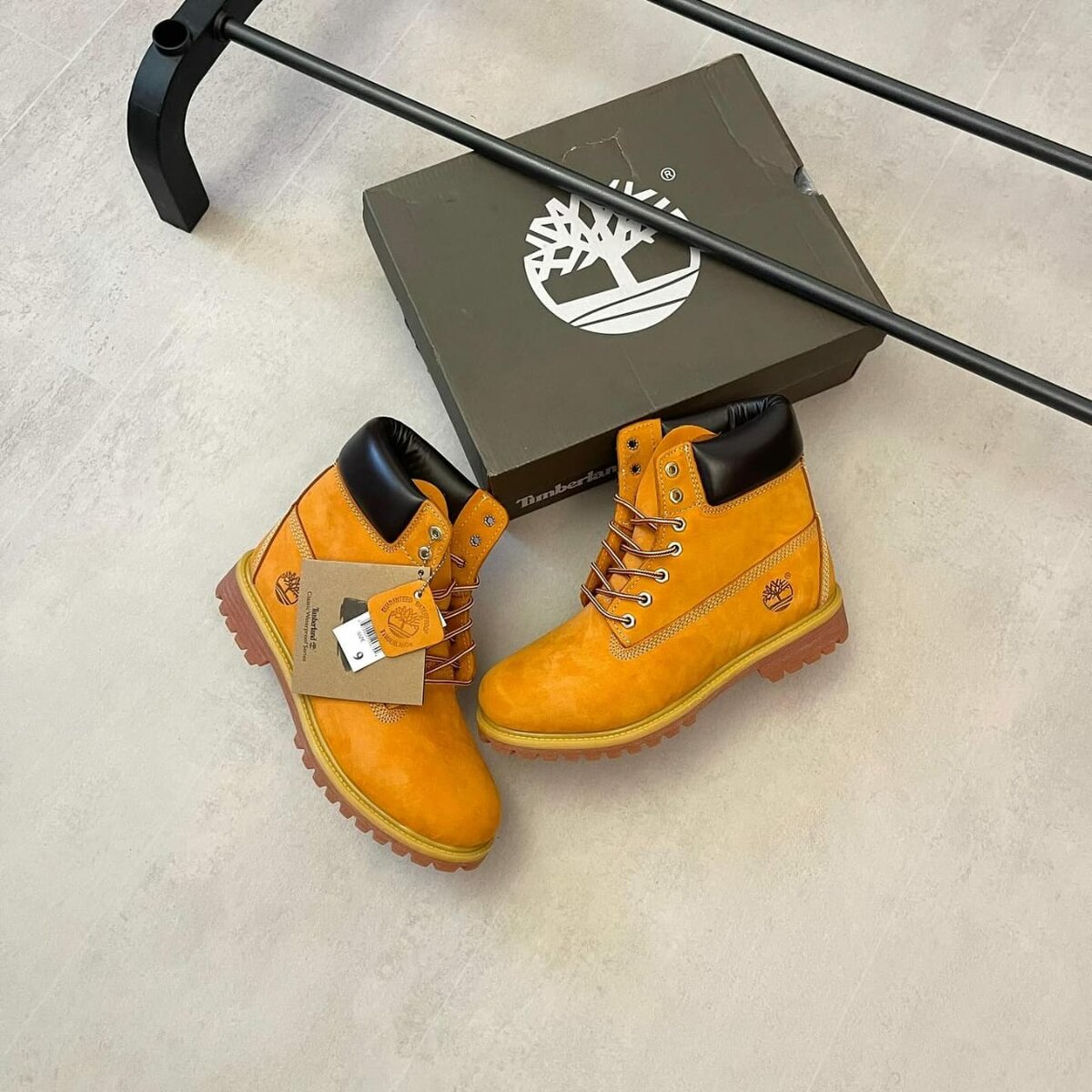 Bottes résistantes en cuir homme