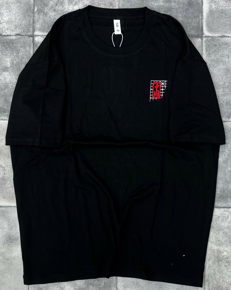 Tee-shirts over size