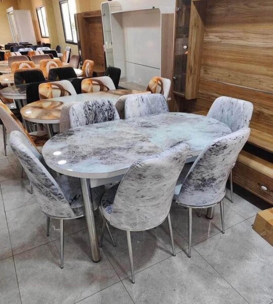Table de salle à manger élégante
