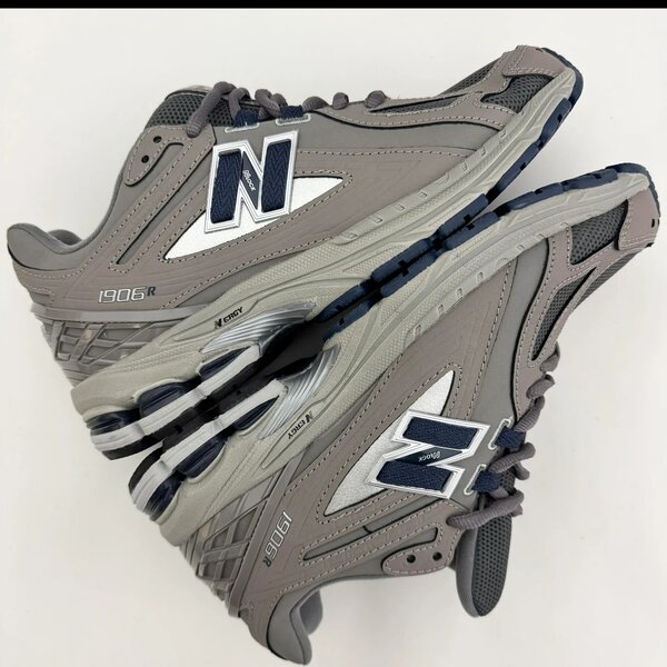 Chaussures New Balance 1906R