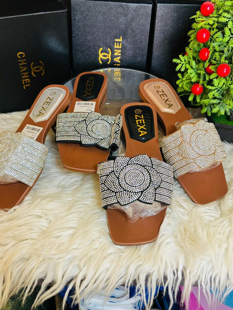 Sandales élégantes strass