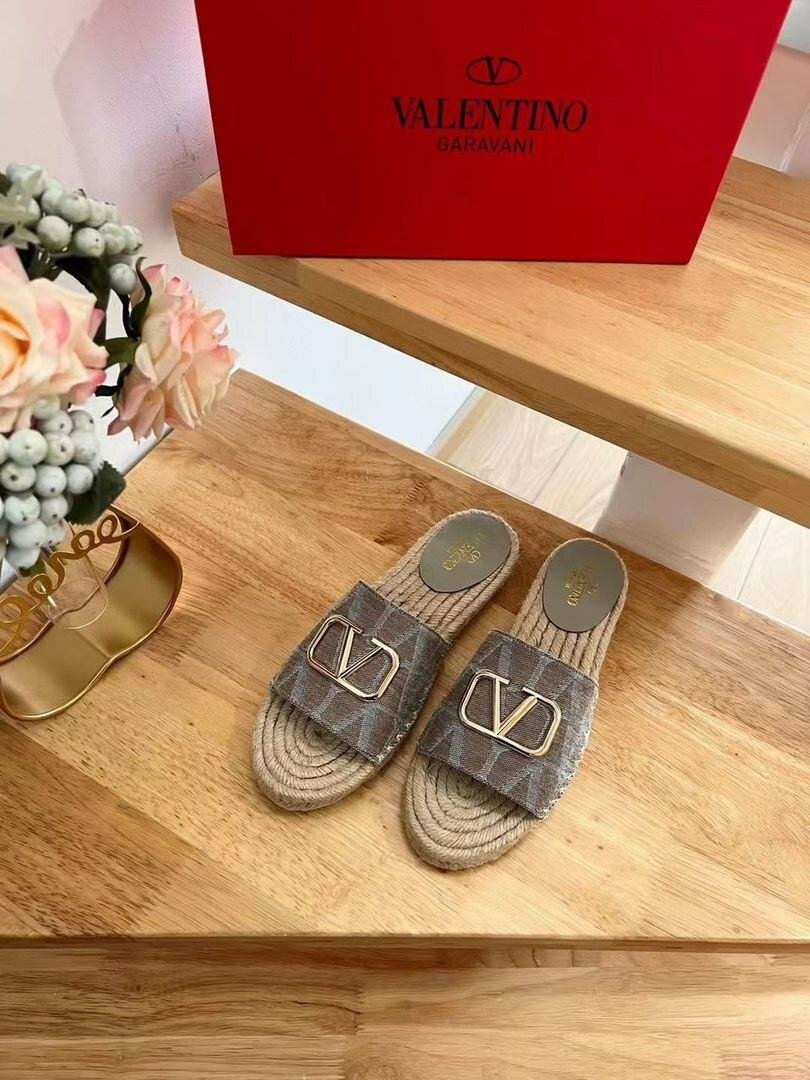 High quality fashion slippers