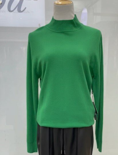 Женская кофточка зелёная