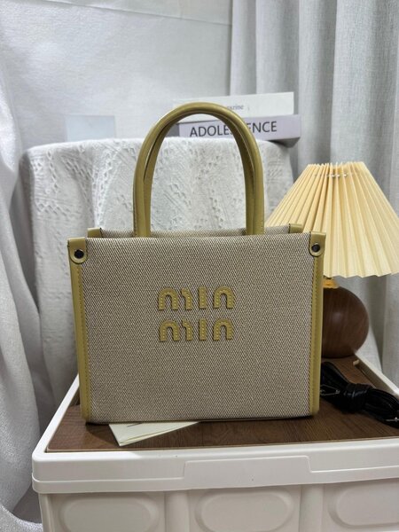 Sac à main élégant en cuir